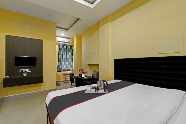 Hotel H K Residency Near Kalakshetra à Guwahati Extérieur photo