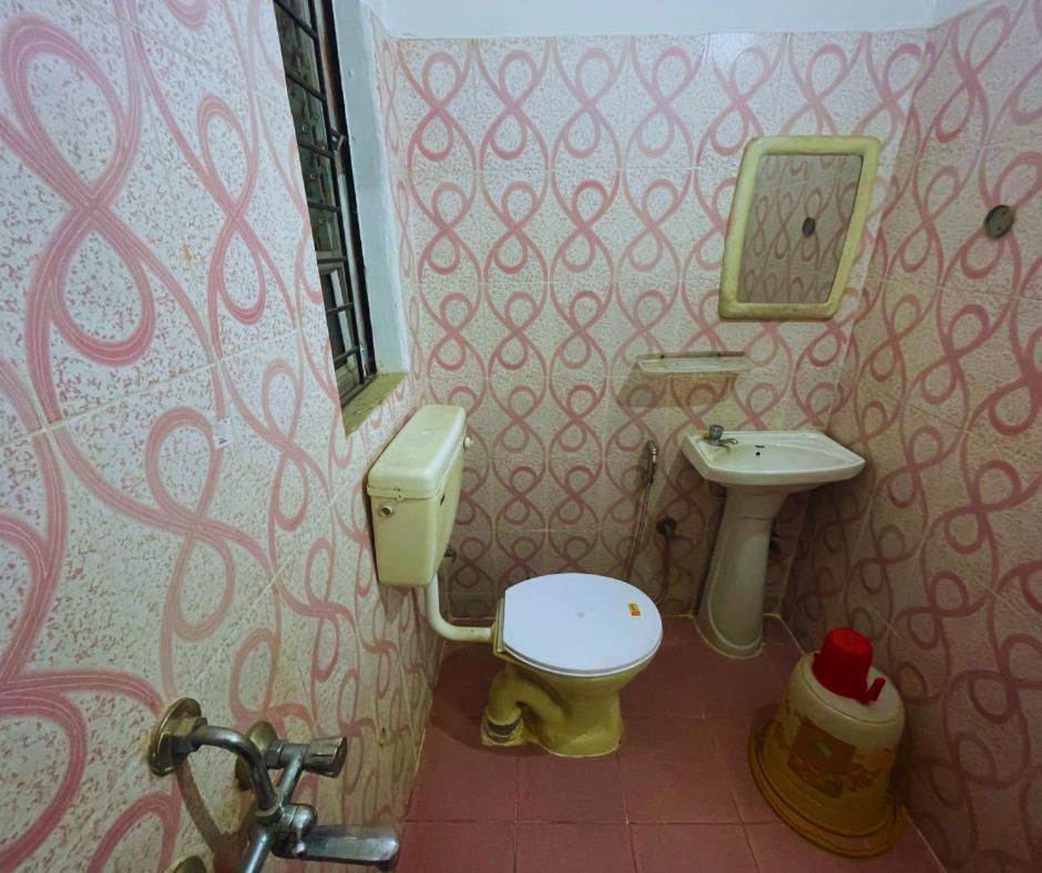 Hotel H K Residency Near Kalakshetra à Guwahati Extérieur photo