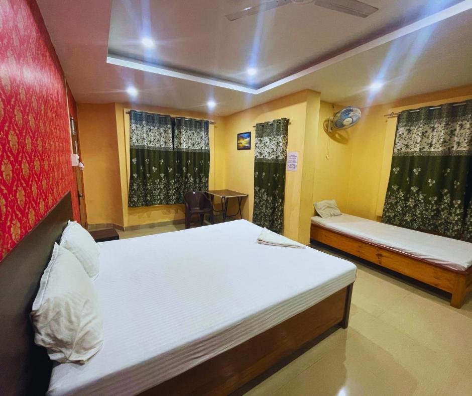 Hotel H K Residency Near Kalakshetra à Guwahati Extérieur photo