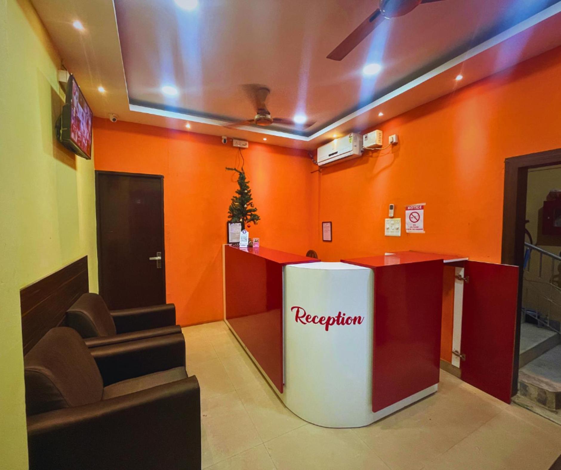 Hotel H K Residency Near Kalakshetra à Guwahati Extérieur photo